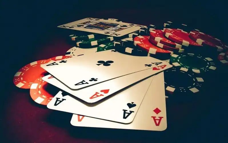 Kasino live Pola54 dengan meja baccarat dan dealer profesional Indonesia